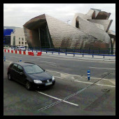 Guggenheim Bilbao - coche